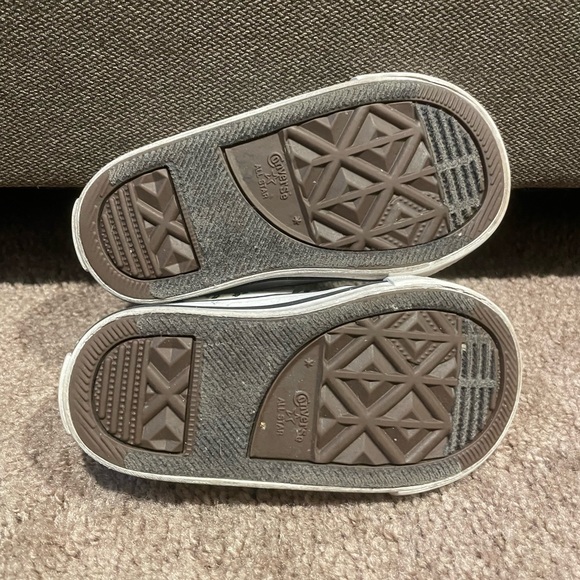 Converse Dinosaur Toddler Sneakers - Picture 3 of 4